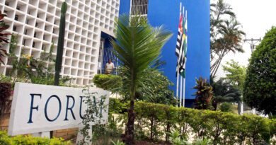 Tribunal do Júri condena réu a 15 anos de prisão; três pessoas são presas por falso testemunho Tribunal do Júri condena réu a 15 anos de prisão; três pessoas são presas por falso testemunho