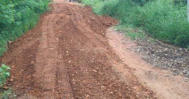 Manutenção em estradas rurais prossegue mesmo com chuvas, diz Prefeitura