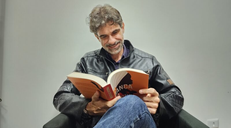 Escritor ituano Paulo Stucchi, finalista do Jabuti, lança romance que conecta Inquisição e Ditadura Militar