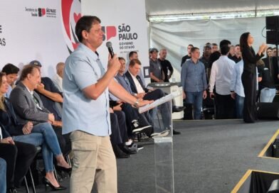 Governador entrega ambulâncias e vans em Itu para transporte do SUS