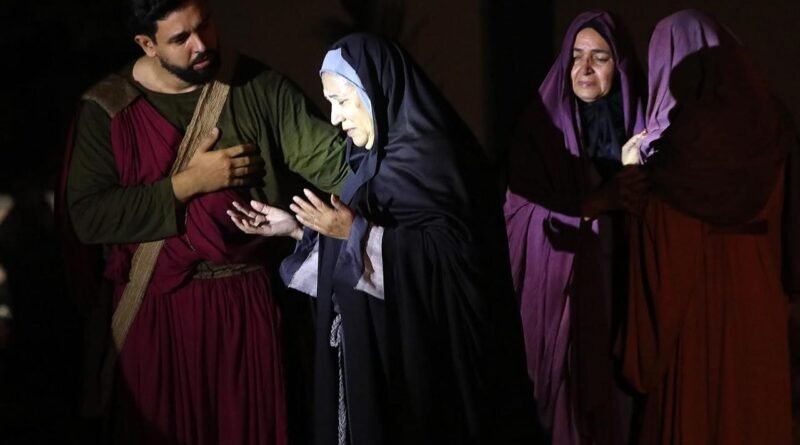 Igreja São Cristóvão recebe encenação da Paixão de Cristo na sexta-feira Igreja São Cristóvão recebe encenação da Paixão de Cristo na sexta-feira