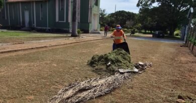 Acesso à Igreja no Pirapitingui recebe manutenção para Semana Santa