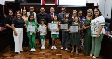 Câmara de Itu homenageia alunos com Diploma “Aluno Nota Dez”