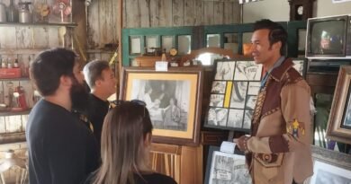 Exposição “Luz, Lápis, Ação”, no Old Car Country Fest