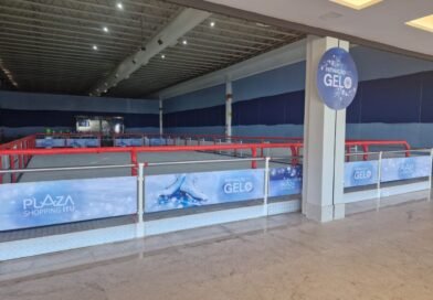 Pista de patinação no gelo é atração no Plaza Shopping Itu